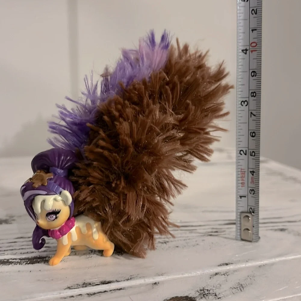 Whiffies 'Cocoa Carly' Collectible Squirrel Skunk Toy W/ Scented Plush Tails